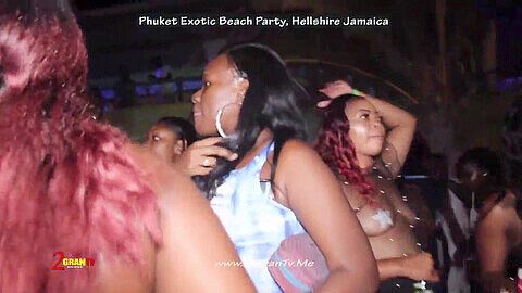 Dancehall skinout public, beach party, longest