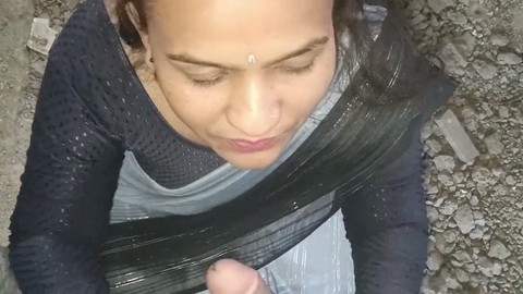 Steamy close-up amateur blowjob with a hot Indian aunty Kavita Zawazawi
