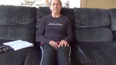 Mature feet worship, pies maduras mature feets, sweaty