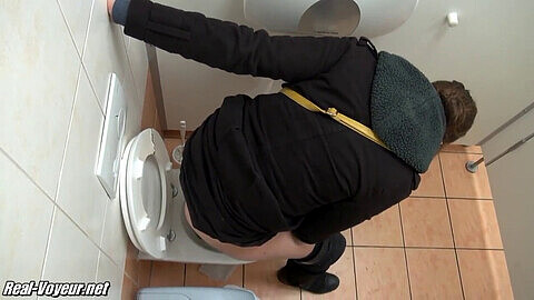 Galician gotta pee, russian toilet, galician gotta peeing