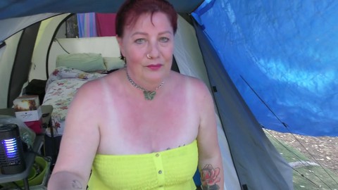 Trashy Kiwi milf puts on a raunchy show at the local holiday park