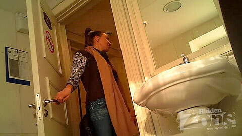 بنات تبول في المرحاض, sweet 4kسكس عربي, كاميرا ويب عربية حقيقية