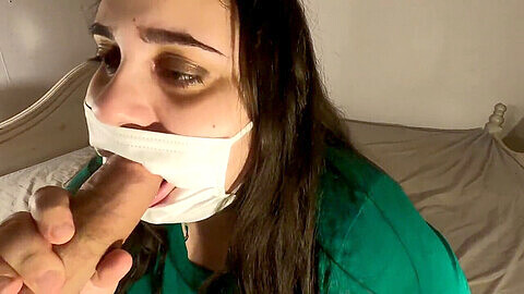 L'infirmière découvre un remède contre la COVID-19 grâce à une expérience intime !