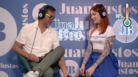 Festino di sesso selvaggio con KittyMiau che usa giocattoli e la macchina più intensa - Juan Bustos Podcast