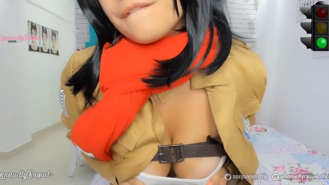 Plaisir anal dans un cosplay de Mikasa avec une grosse bite noire
