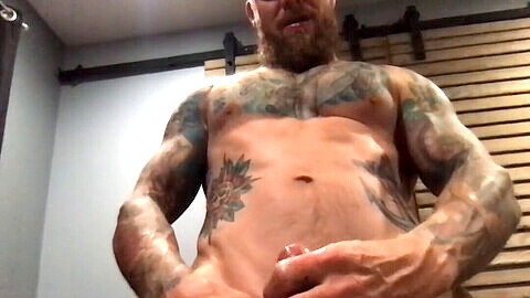 Muscle daddy solo masturbation, hairy tattooed daddy, daddy jerk on webcam