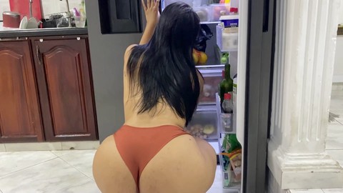 Curvy wife cooks lunch for her man in exchange for a big dick pounding