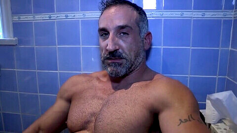 Mature muscle daddy, mature uncle, big connor muscle