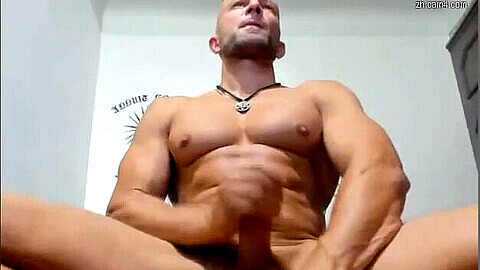 Dildo anale, gay europeo, muscle ass
