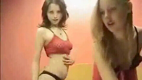 Hot camshow: Two busty ladies pleasure each other live on xxxhornycamgirls.com