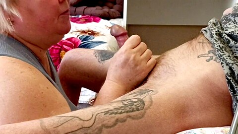 丰满, 吞精, 口交