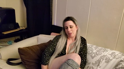 Lonely MILF craves a sticky treat and a facial cumshot