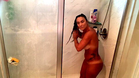 Erotic Shower with Hot Milf - Wet and Wild!
