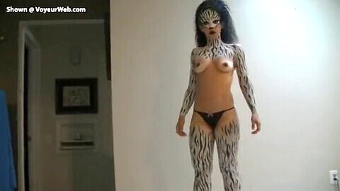Nikki, the stunning wifey #25, gets naughty with the delivery guy in public, covered in body paint!