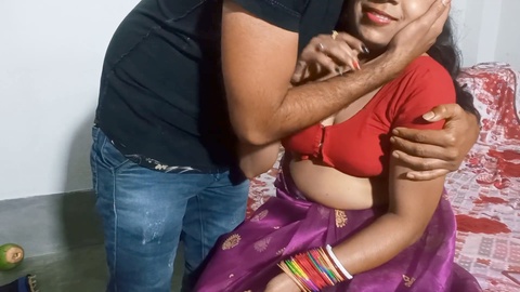 Traviesa sorpresa de creampie para Roshni Bhabhi en el Día de Rosa seguido de un sexo duro en cada posición.