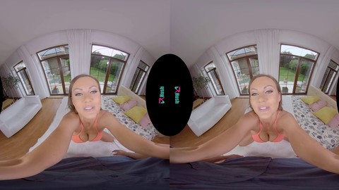 Tina Kay, zierliche Blondine mit großen Titten, wird in Virtual Reality auf VRHUSH in den Arsch gefickt